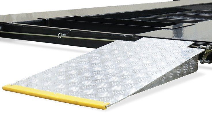 BENDPAK GP-9F GRANDPRIX SERIES 9,000 LB. ALI CERTIFIED 4-POST / INCLUDES CASTER KIT, DRIP TRAYS, MOBILE JACK TRAY, ALUMINUM RAMPS